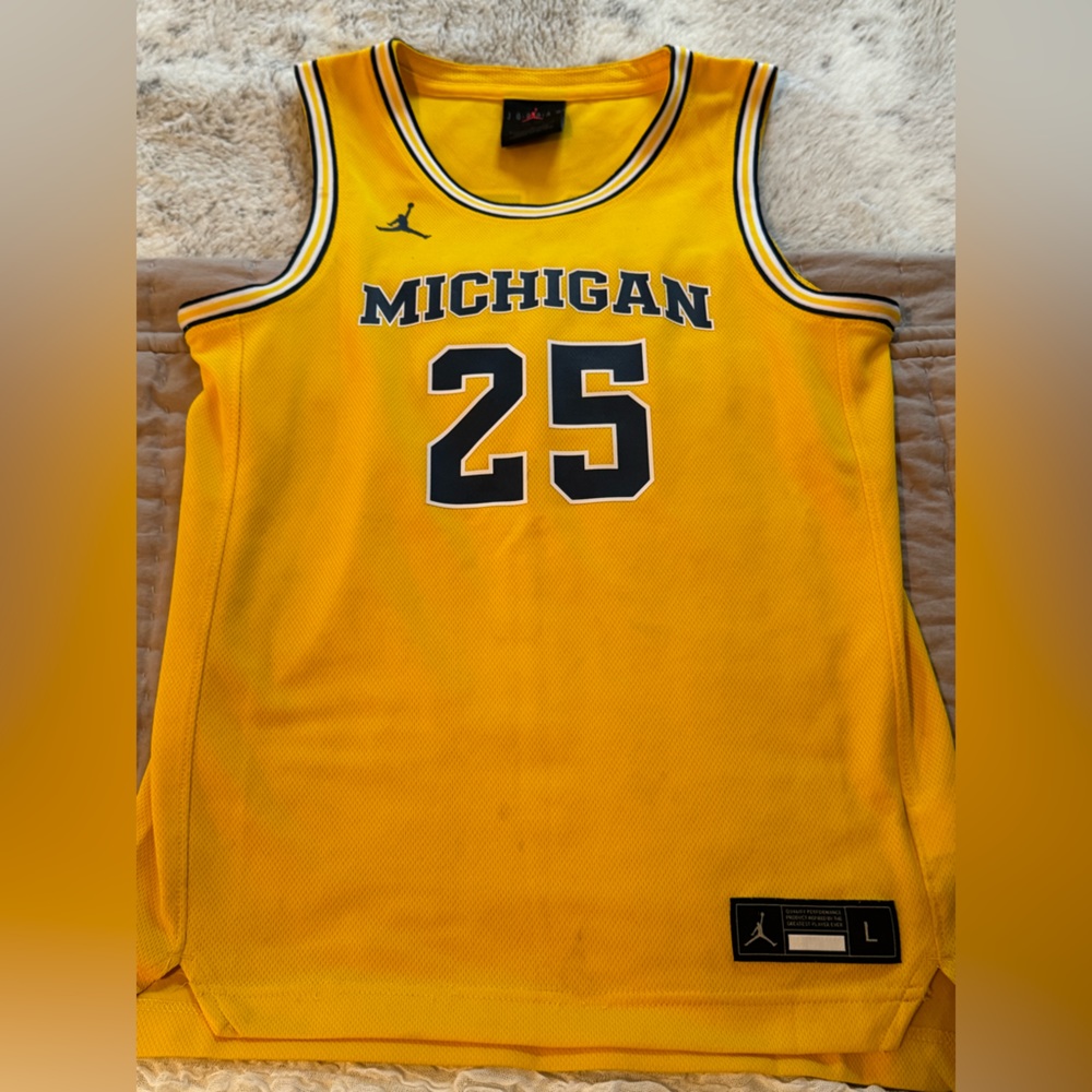 Youth Michigan Jersey #25
